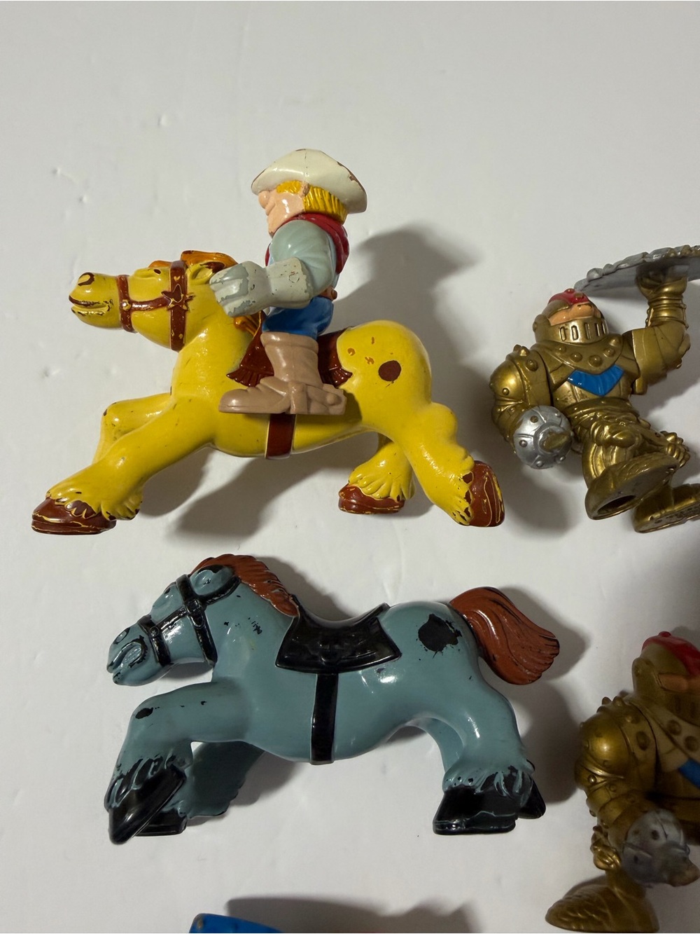 Vintage Fantasy Action Figure & Horse Lot – Knights Warriors & Accessories - Picture 2 of 5